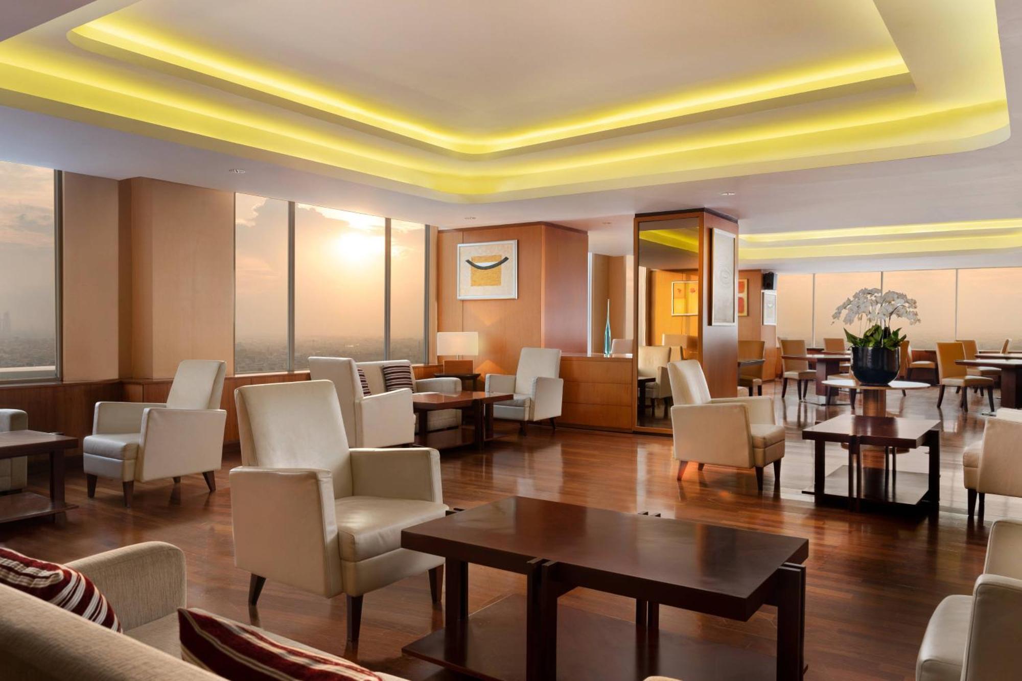 Jw Marriott Hotel Медан Екстериор снимка