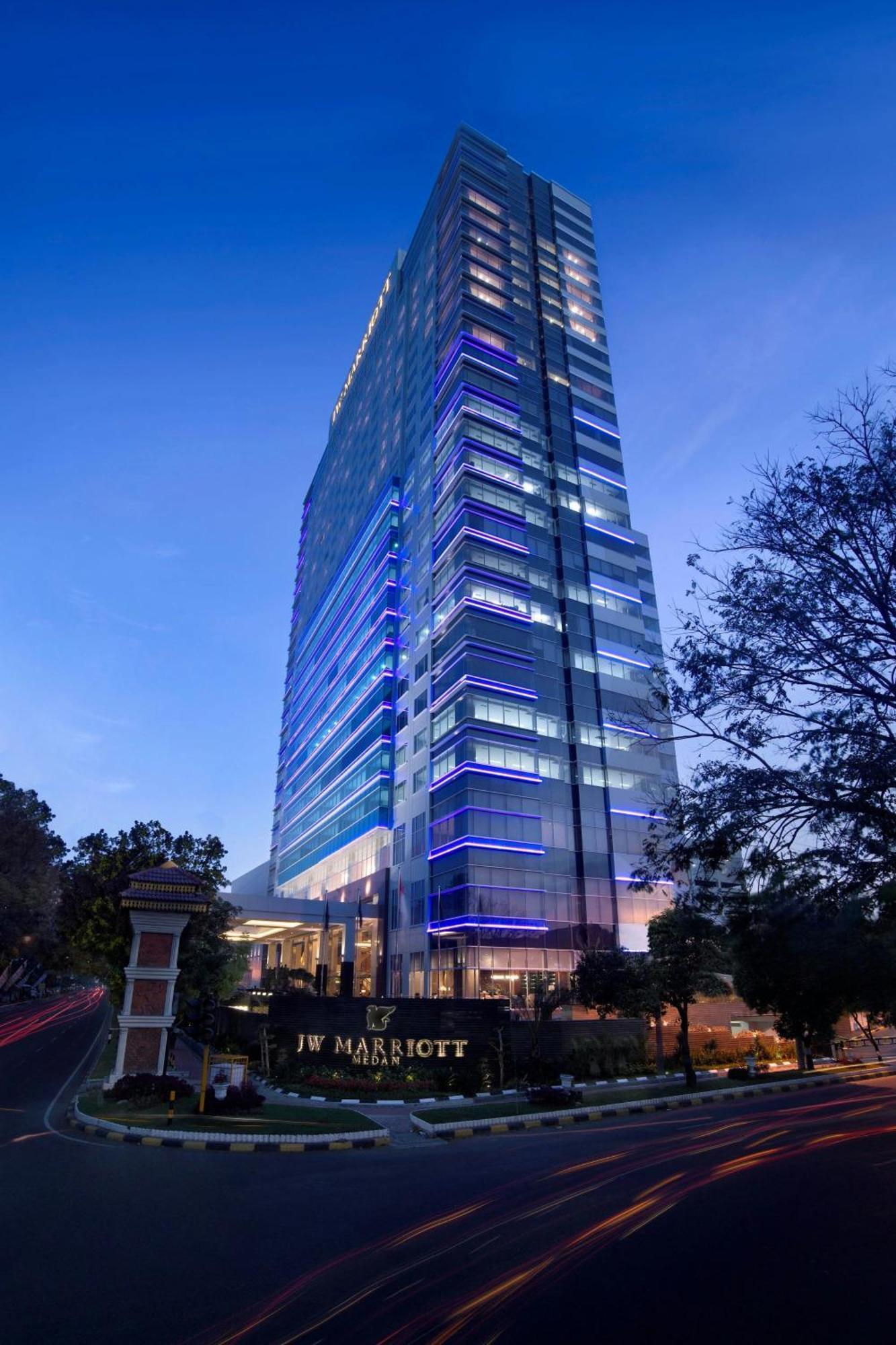 Jw Marriott Hotel Медан Екстериор снимка
