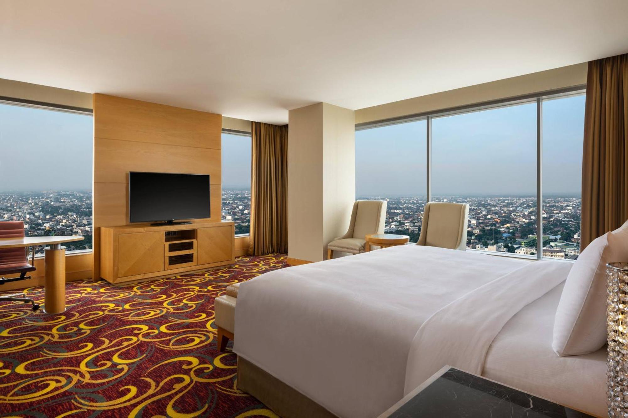 Jw Marriott Hotel Медан Екстериор снимка